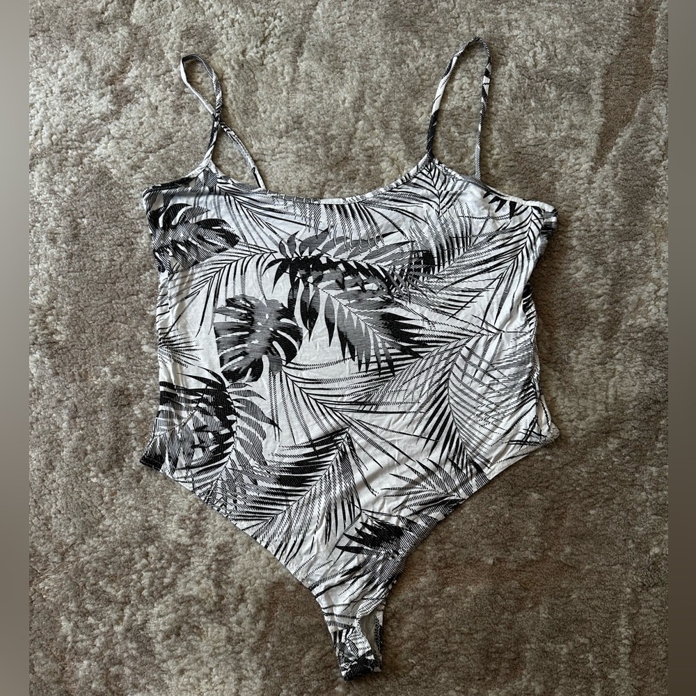 Boohoo- palm tree print bodysuit